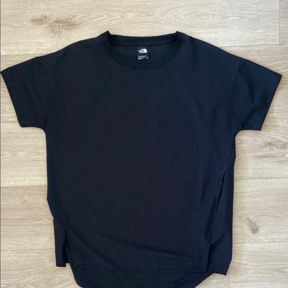 The North Face Women's Black Short Sleeve Tee